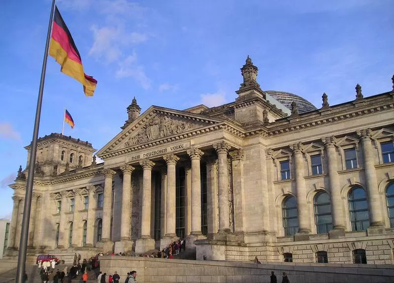 德国柏林帝国议会大厦 - 初中地理图片 - 地理教