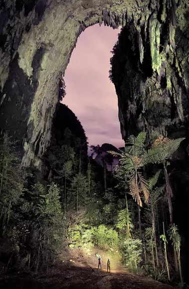 波罗洲洞穴的神秘手掌印(组图) 波罗洲洞穴的神秘手掌印(组图)